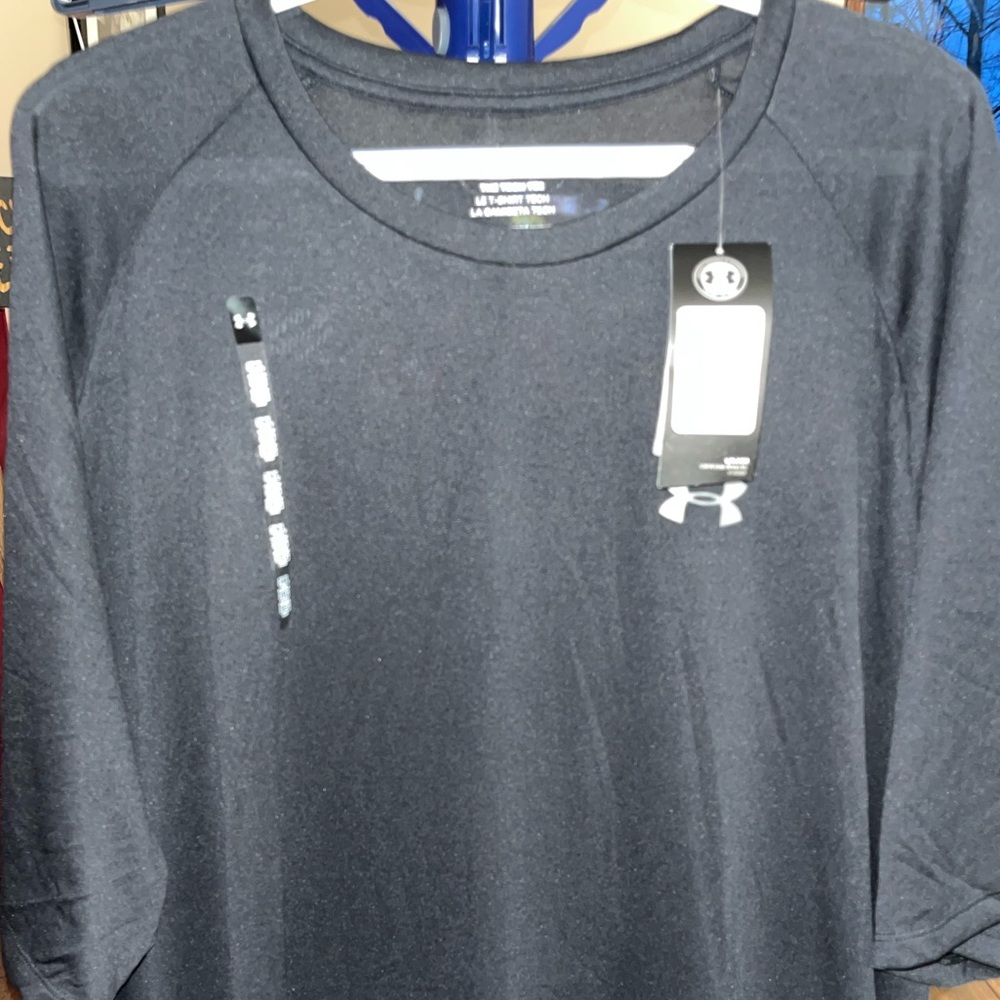 NWT Under Armour T-shirt